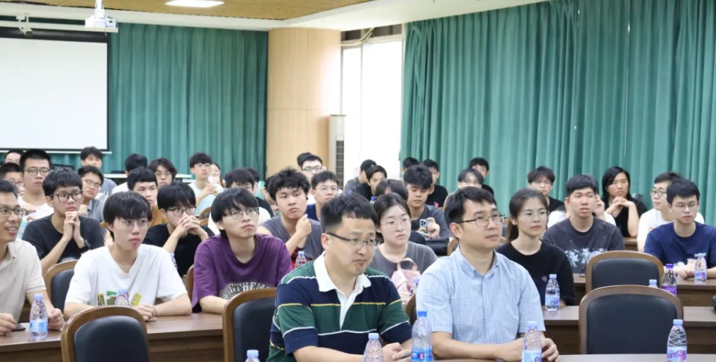 伟德体育世界杯携手深大师生共启2024实践探索之旅