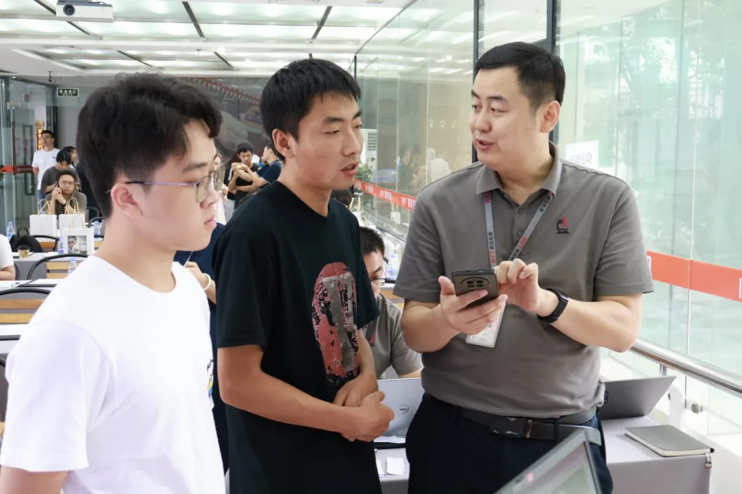 /ueditor/image/20251201/1764561660383460/1eaac80cc0ad1e89da8ab16b782b40bf.jpg 2024伟德体育世界杯深圳“芯聚智汇”技术沙龙